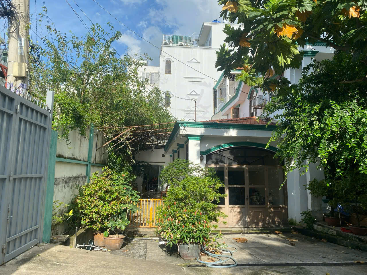 SIÊU BIỆT THỰ + QUỸ ĐẤT 1.090M² – GIẢM SỐC GẦN 30 TỶ – NGAY NGUYỄN VĂN QUÁ 5