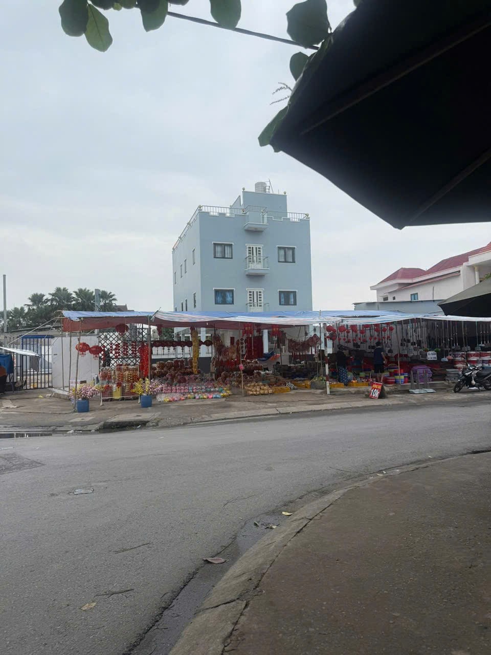 SIÊU PHẨM MẶT TIỀN TRẦN VĂN MƯỜI (15x36) – NHÀ 3 LẦU BỀ THẾ – TRUNG TÂM SẦM UẤT HÓC MÔN 3