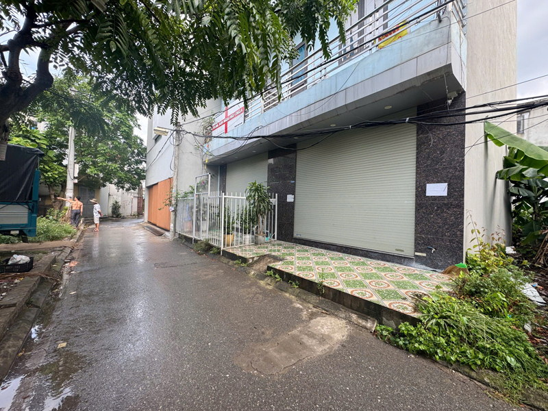 Bán Gấp Nhà Cự Khối 95,7m2 - Mặt Tiền 9m - Đường Thông Ô Tô - Giá Rẻ Nhất Khu Vực 2