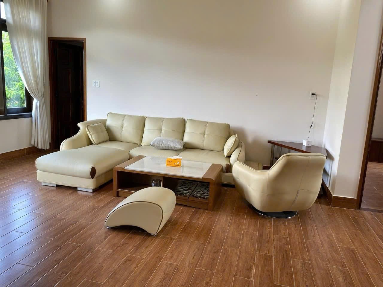 Cho thuê Villa sân vườn sân đậu ô tô đường Nguyễn An Ninh TP. Đà Lạt 2