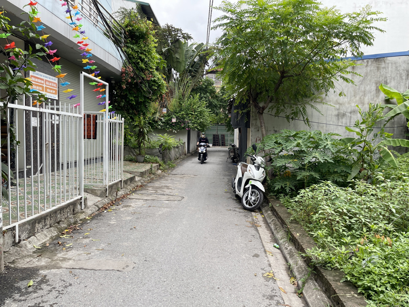 Bán Gấp Nhà Cự Khối 95,7m2 - Mặt Tiền 9m - Đường Thông Ô Tô - Giá Rẻ Nhất Khu Vực 4