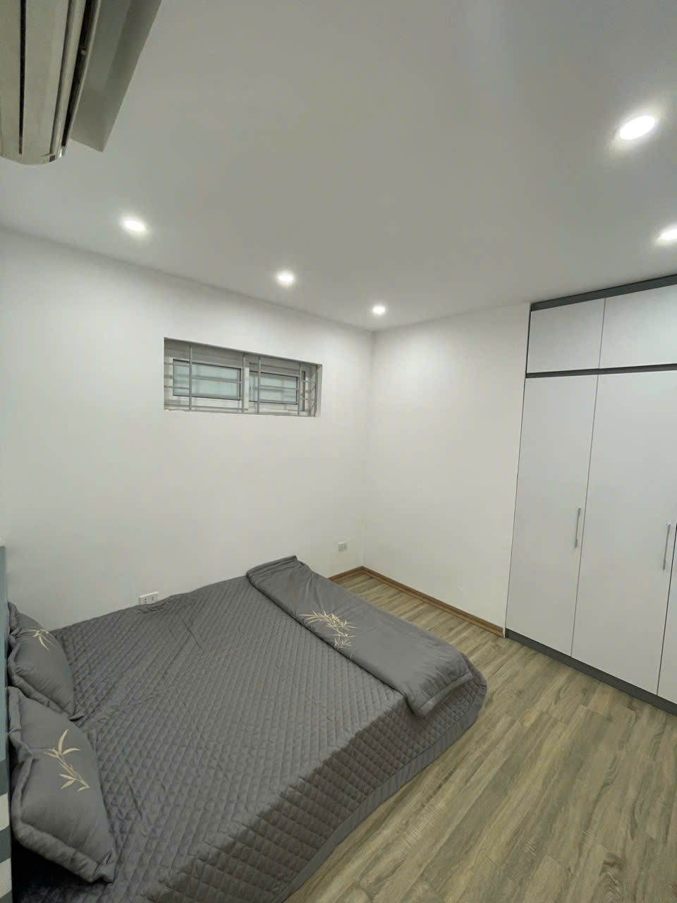Chính chủ bán gấp căn hộ chung cư Thanh Hà 72m2, full nội thất giá tốt. 2