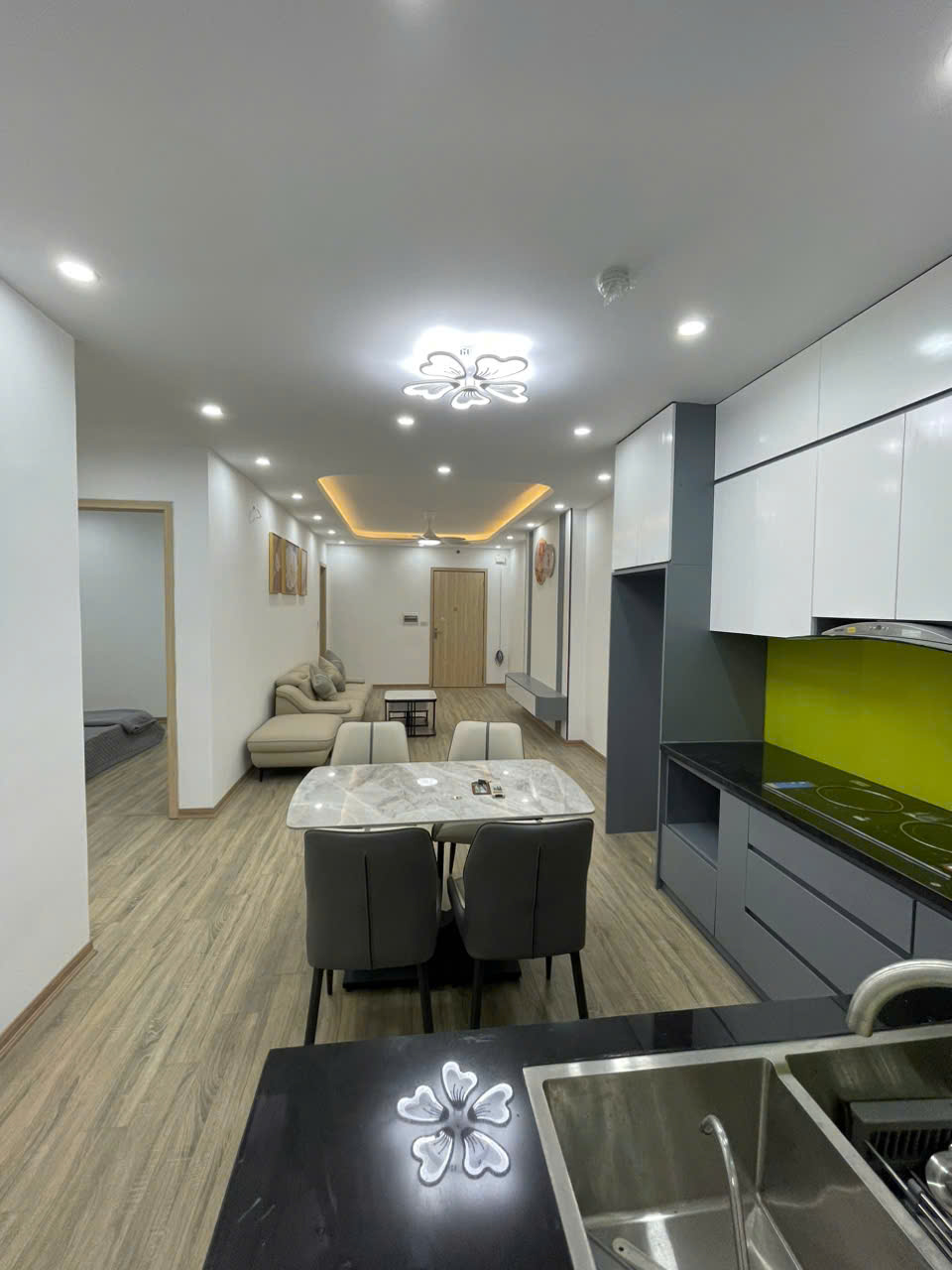 Chính chủ bán gấp căn hộ chung cư Thanh Hà 72m2, full nội thất giá tốt. 4