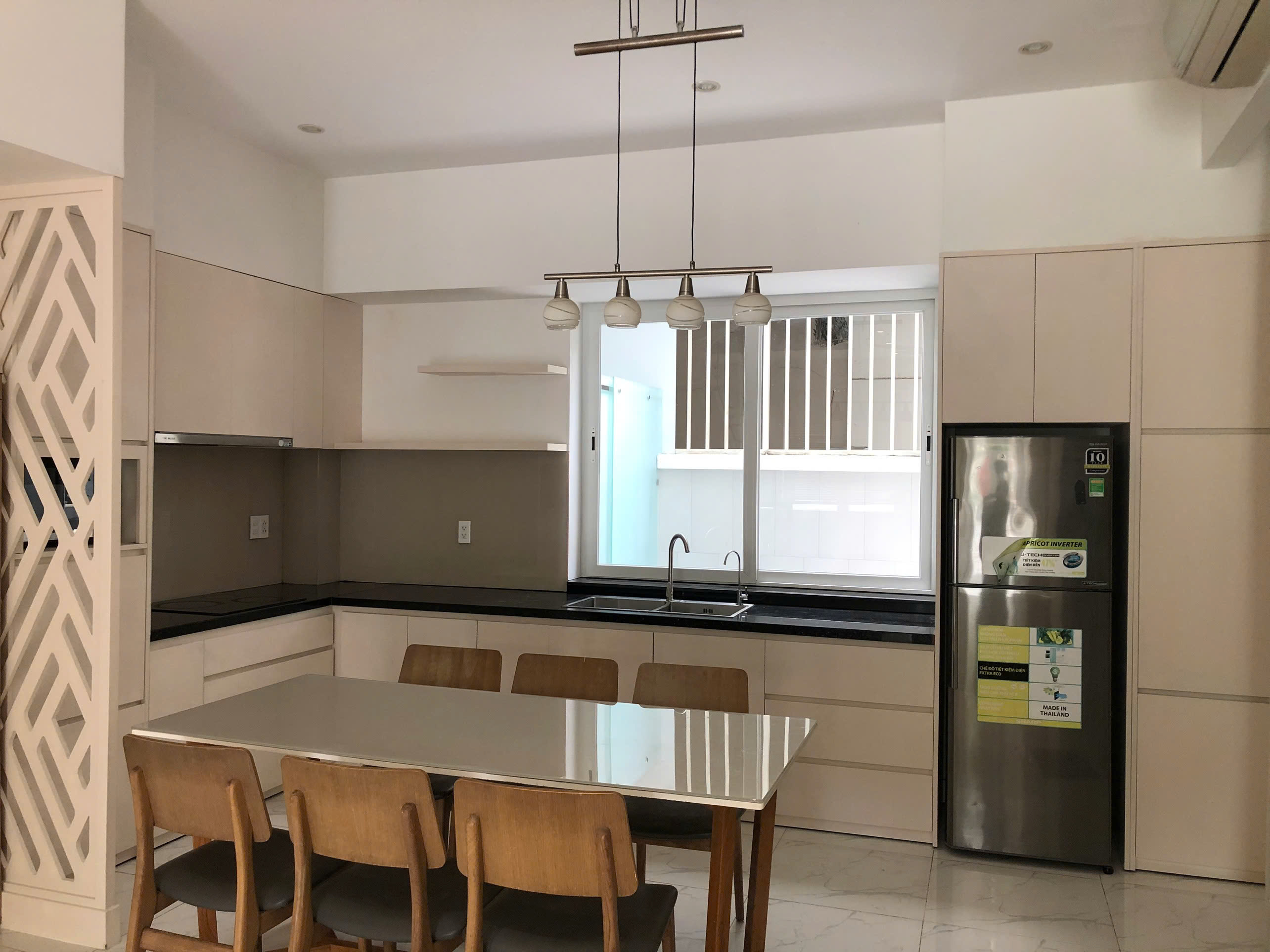 Cho thuê Nhà mặt tiền Quận 9, Hồ Chí Minh, Diện tích 126m², Giá 23 Triệu/tháng
