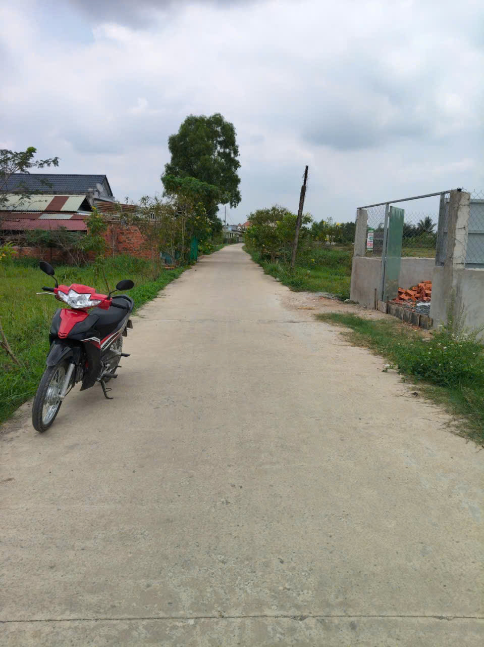 Bán nền thổ cư đường beton xe hơi xã Đức Hòa Đông dt 115m2 giá 1,3 tỷ 2
