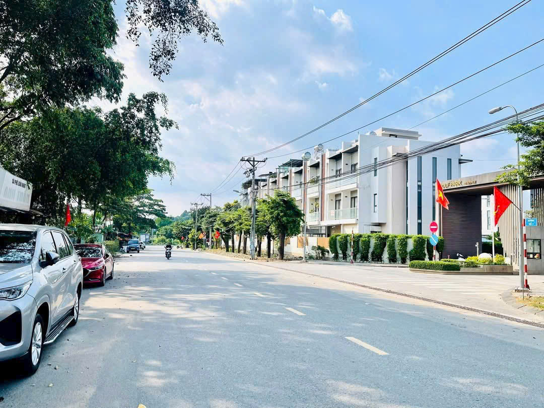 Cần bán Nhà mặt tiền Phường Long Thạnh Mỹ, Quận 9, Diện tích 384m², Giá 25.5 Tỷ 5