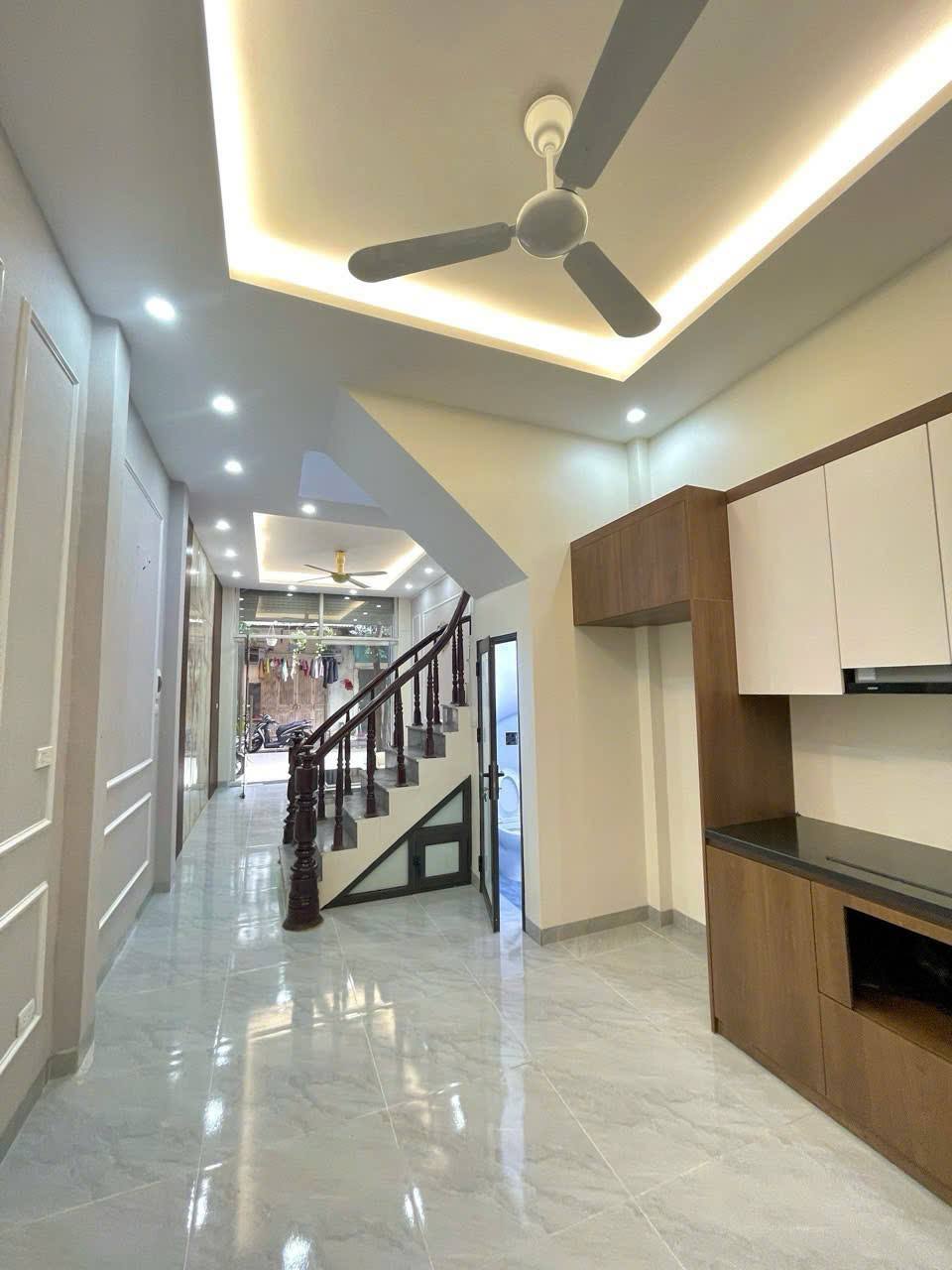 BÁN NHÀ CHIẾN THẮNG, DT38M2 4T, PHÂN LÔ VỈA HÈ OTO TRÁNH, KINH DOANH ĐA DẠNG, 13.X TỶ 3