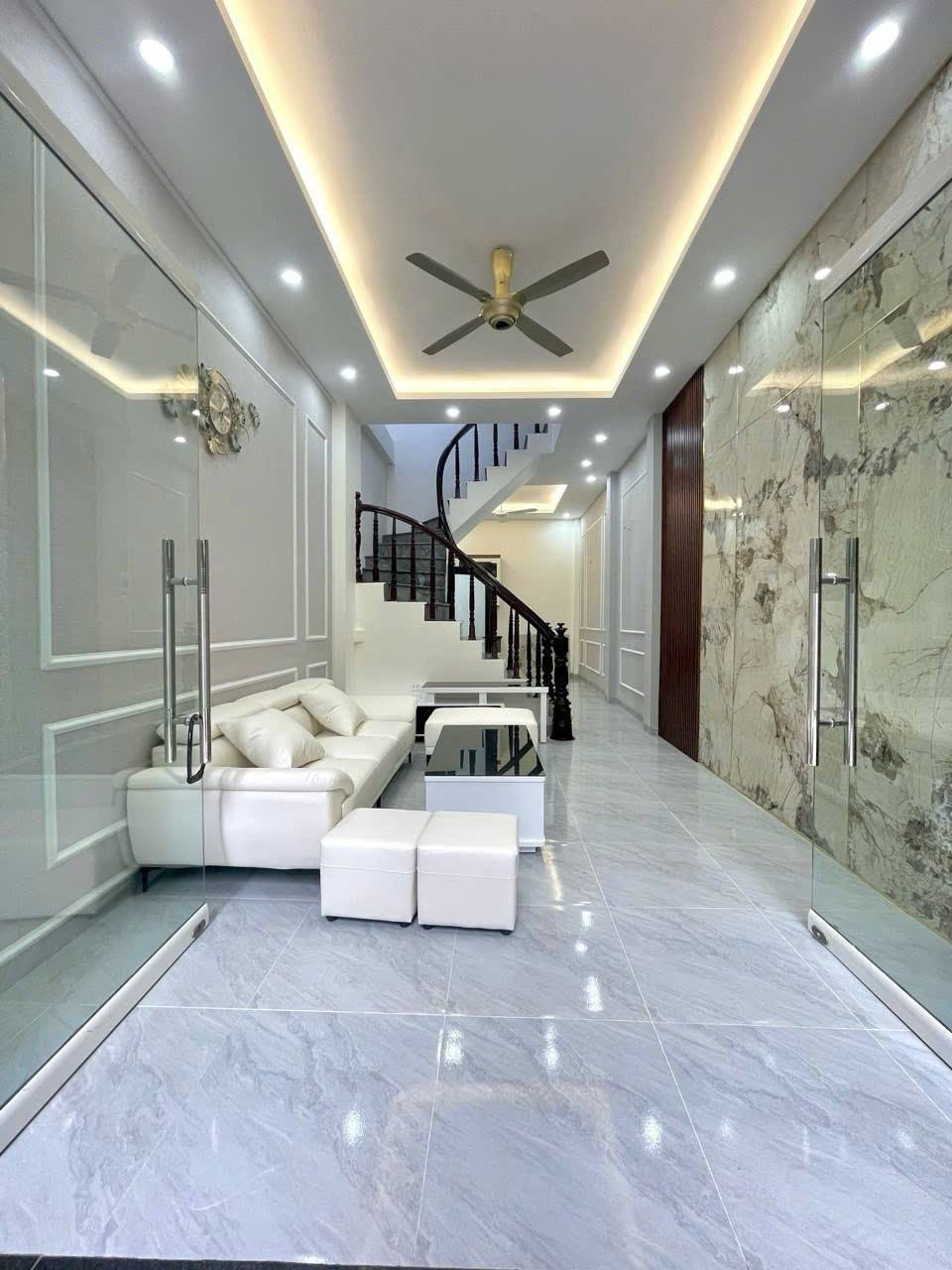 BÁN NHÀ CHIẾN THẮNG, DT38M2 4T, PHÂN LÔ VỈA HÈ OTO TRÁNH, KINH DOANH ĐA DẠNG, 13.X TỶ 4