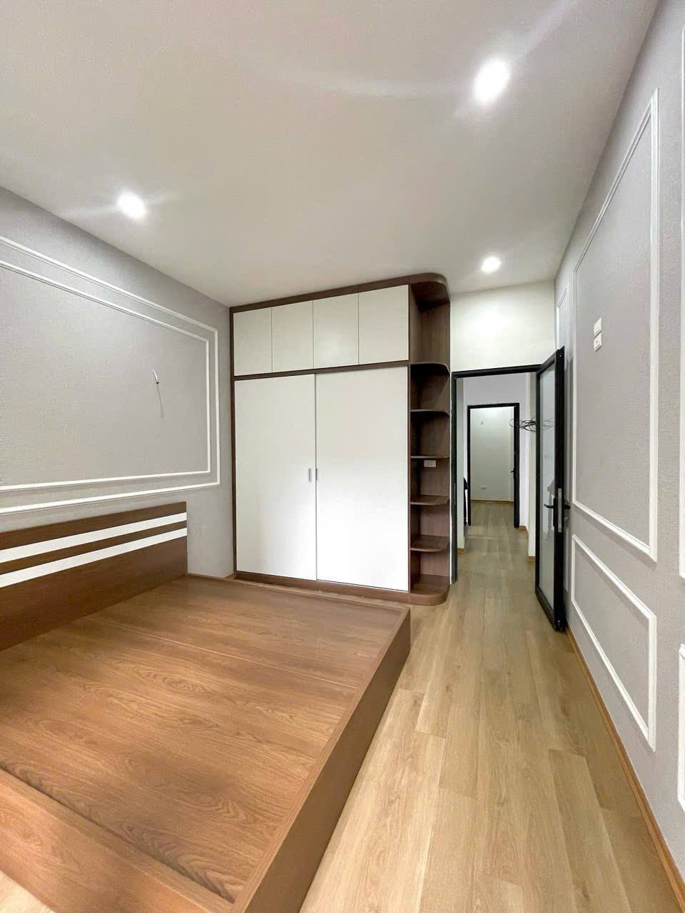 BÁN NHÀ CHIẾN THẮNG, DT38M2 4T, PHÂN LÔ VỈA HÈ OTO TRÁNH, KINH DOANH ĐA DẠNG, 13.X TỶ 5