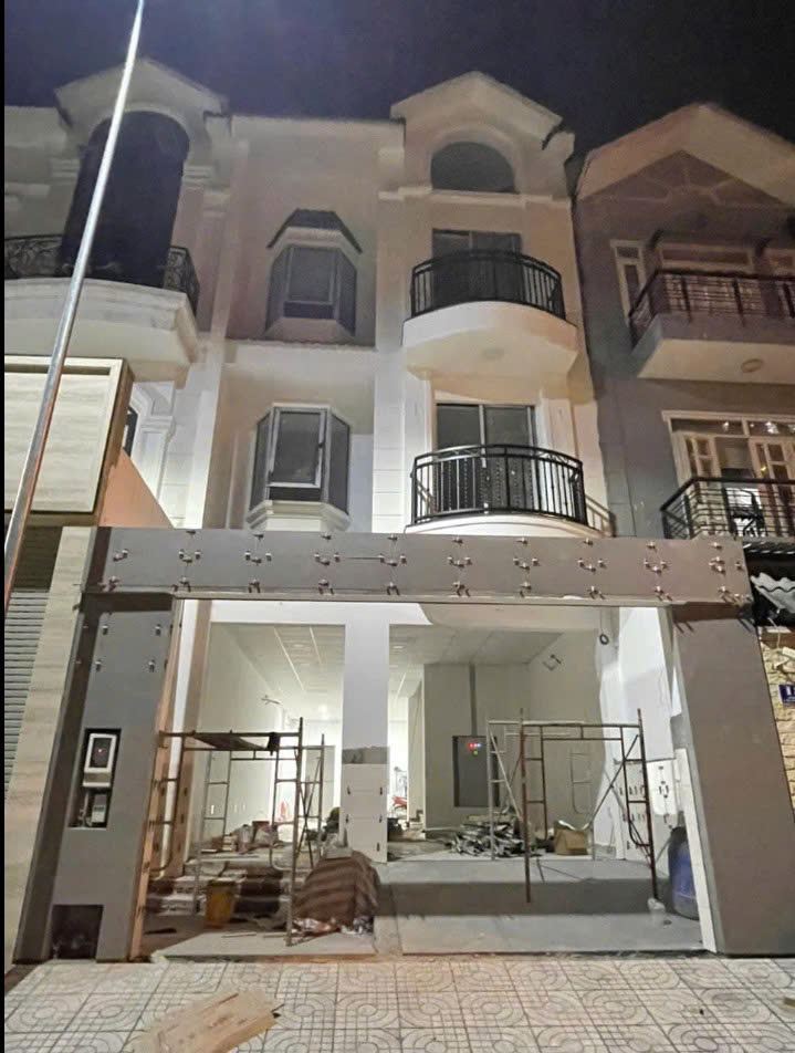 Cho thuê Nhà mặt tiền Phường Phú Hữu, Quận 9, Diện tích 168m², Giá 25 Triệu/tháng 3