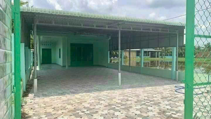 Bán nhà sân rộng mặt tiền đường Giồng Lớn ,Đức Hòa Thượng dt 432m2 full thổ 3pn,2wc giá 4,5 tỷ 3