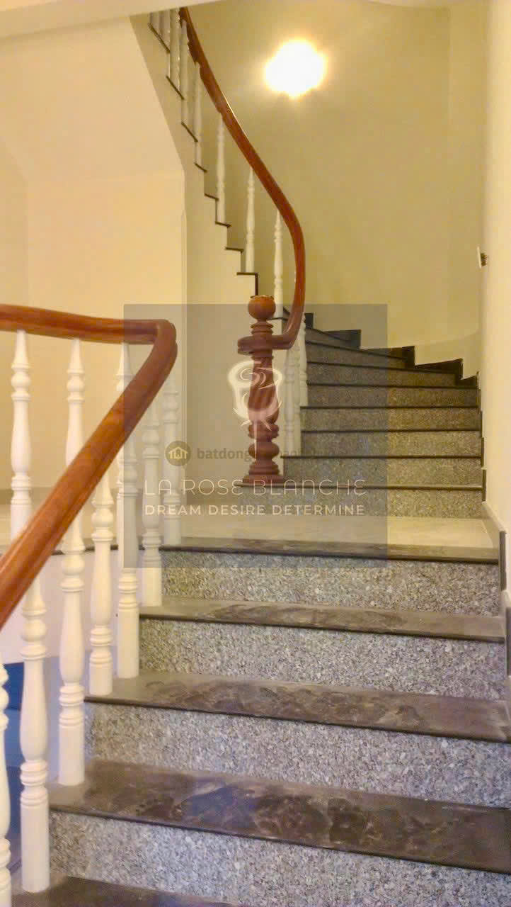 Cho thuê Nhà mặt tiền Phường Thảo Điền, Quận 2, Diện tích 230m², Giá Thương lượng 11