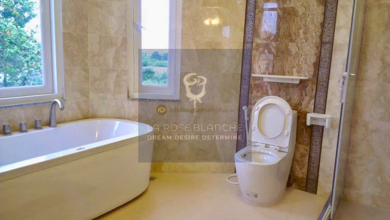 Cho thuê Nhà mặt tiền Phường Thảo Điền, Quận 2, Diện tích 230m², Giá Thương lượng 10