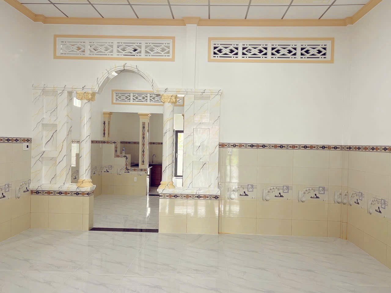 Bán nhà mặt tiền ĐT 833B xã Lạc Tấn, Tân Trụ dt 199m2 2pn 2wc giá 3,5 tỷ 3