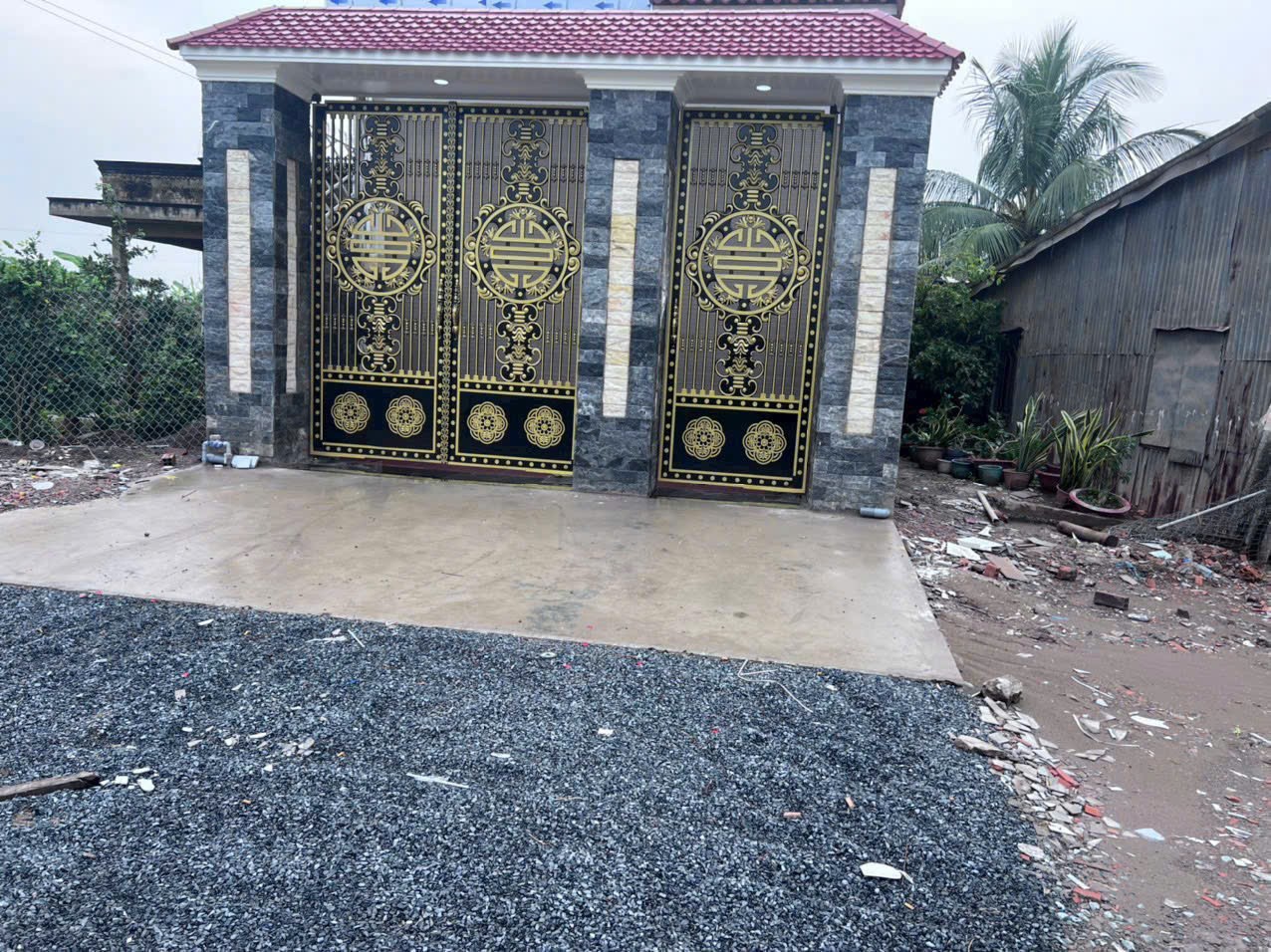 Bán nhà mặt tiền ĐT 833B xã Lạc Tấn, Tân Trụ dt 199m2 2pn 2wc giá 3,5 tỷ 6