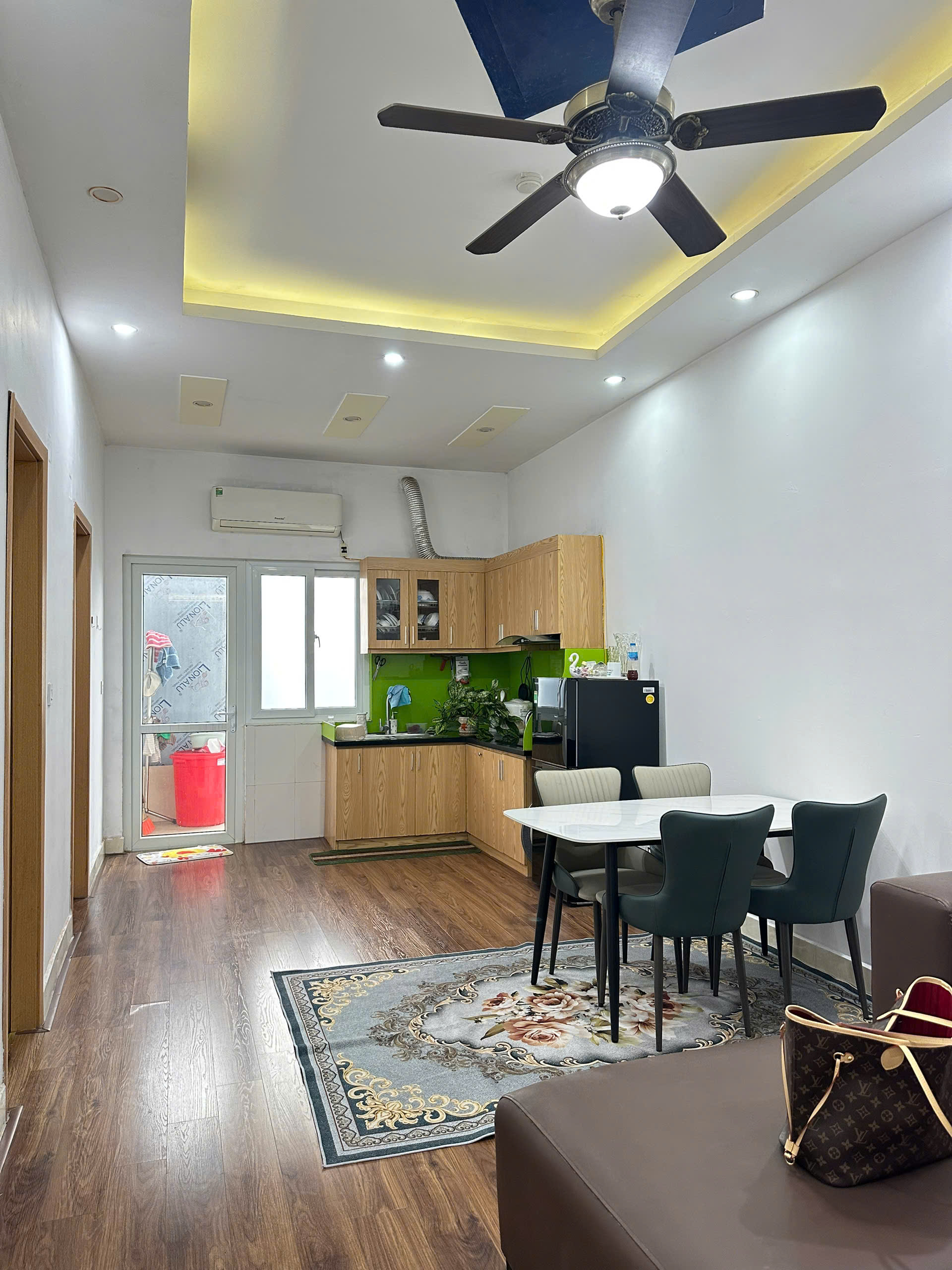 Chính chủ cần bán căn hộ chung cư 65m2, 2Pn giá chỉ 3,0xx tỷ 7