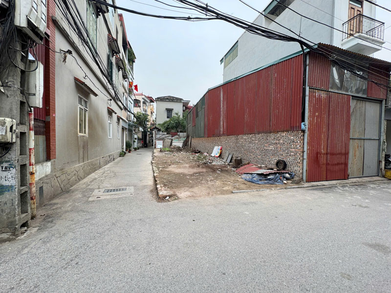 Cần bán lô góc 85m2 đất ngõ 105 Thanh Am, Việt Hưng. Đường rộng ô tô 16 chỗ, ngay gần trường chợ