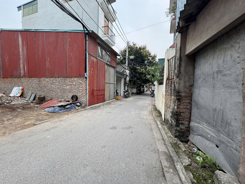 Cần bán lô góc 85m2 đất ngõ 105 Thanh Am, Việt Hưng. Đường rộng ô tô 16 chỗ, ngay gần trường chợ 3