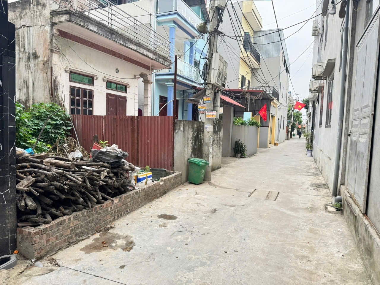 Bán 54m2 đất tổ 8 Quang Minh, gần đường Võ Văn Kiệt, và siêu thị BigC, oto đỗ trong nhà