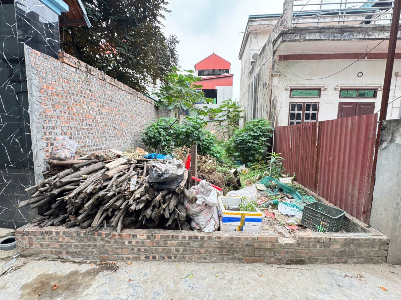 Bán 54m2 đất tổ 8 Quang Minh, gần đường Võ Văn Kiệt, và siêu thị BigC, oto đỗ trong nhà 3