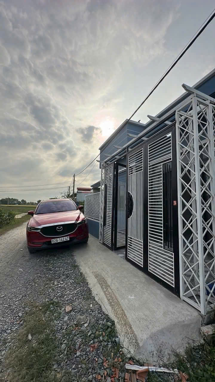 Bán nhà giá rẻ Hòa Khánh Tây dt 103m2 , 3pn , 1wc giá 1,15 tỷ 5