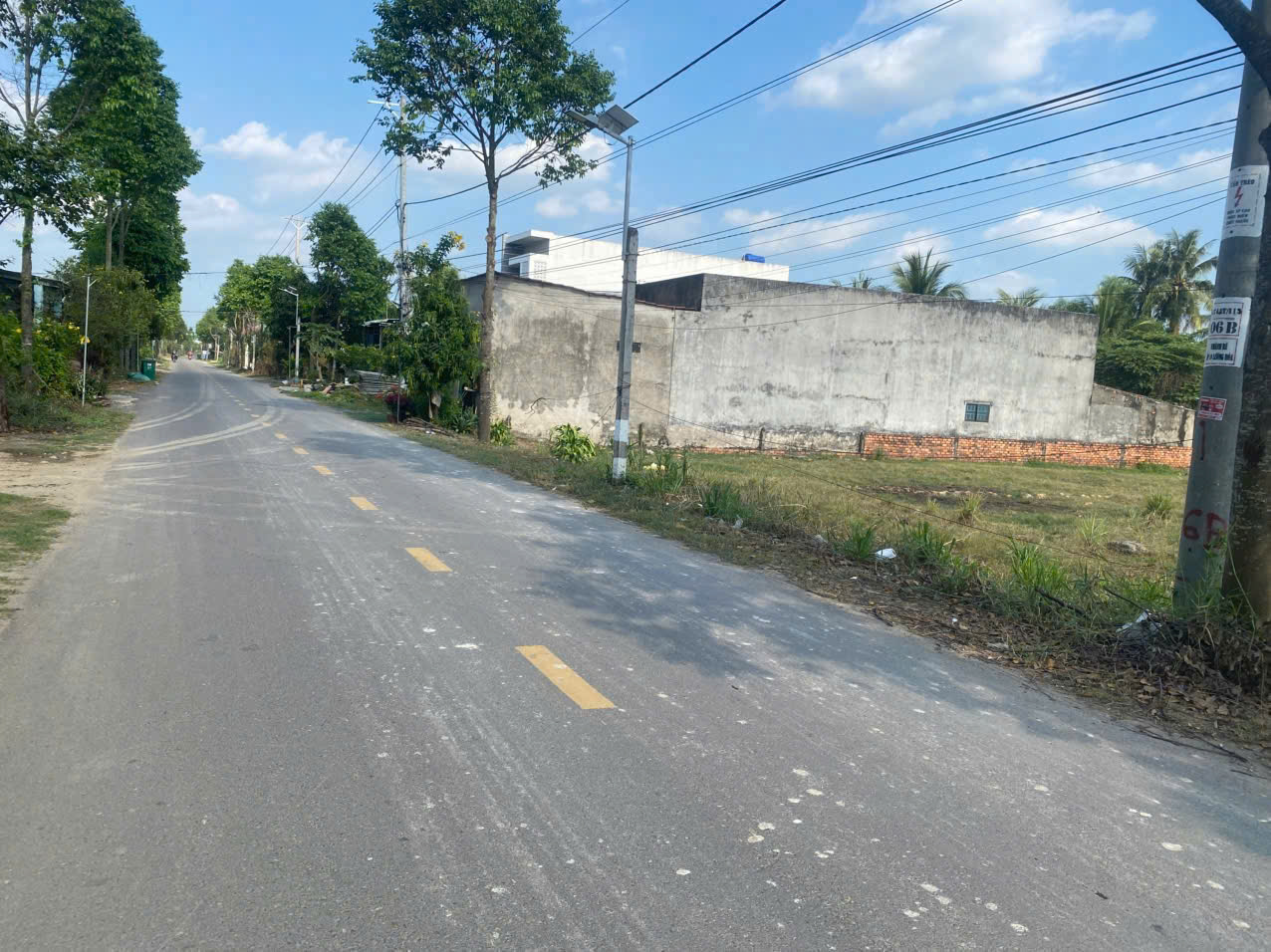 Bán đất mặt tiền đường nhựa ấp 10, Lương Hòa dt 1008m2 (250m2 thổ ) giá 6 tỷ 3