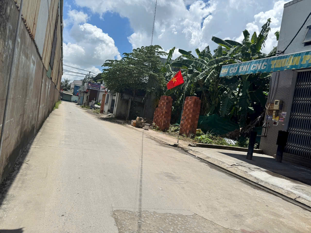 Bán nhà hẻm Vĩnh Lộc , xã Vĩnh Lộc B dt 110m2 (80m2 thổ ) gác lửng ,1wc giá 3,995 tỷ 4