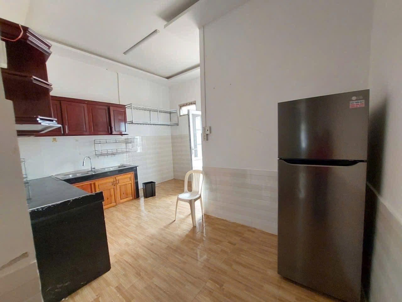 Cho thuê nhà 3 phòng ngủ đường Trạng Trình phường 9 Đà Lạt giá 8 triệu