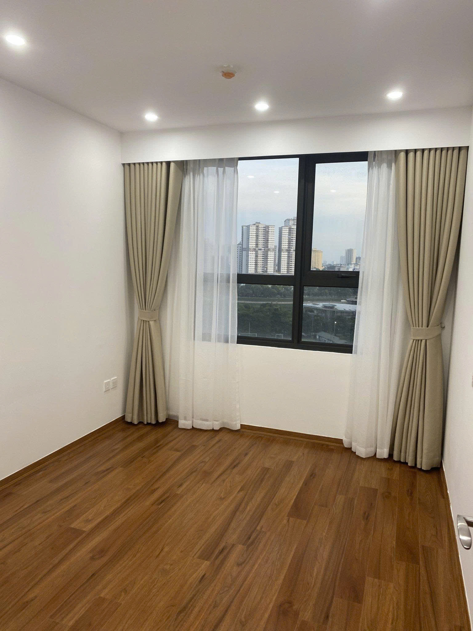 Cần bán Căn hộ chung cư dự án Vinhomes D'Capitale, Diện tích 90m², Giá Thương lượng 5