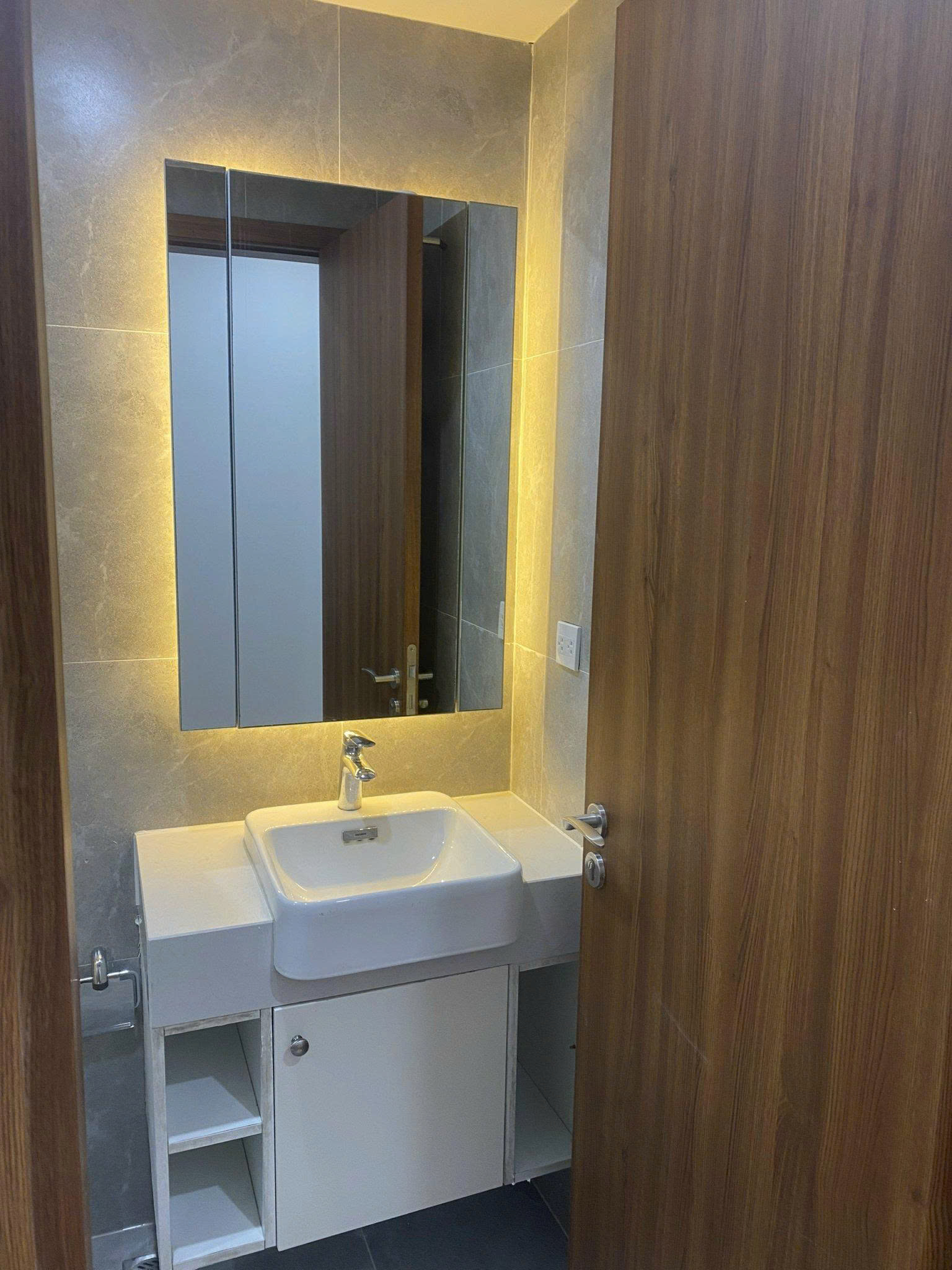 Cần bán Căn hộ chung cư dự án Vinhomes D'Capitale, Diện tích 90m², Giá Thương lượng 6