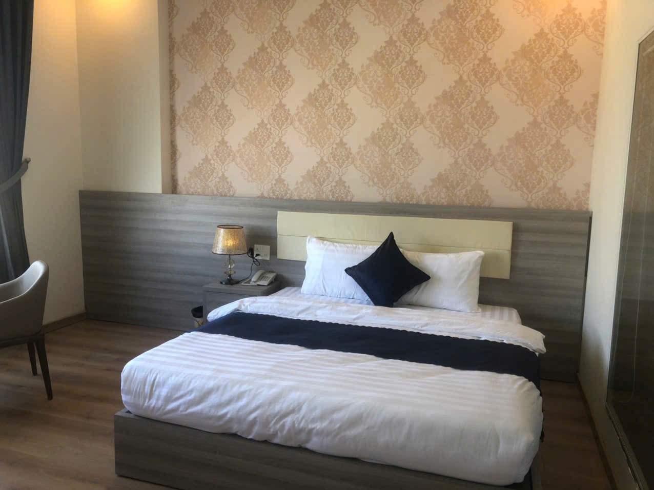 Cho thuê khách sạn 14 phòng đường Mạc Đỉnh Chi phường 4 Đà Lạt giá 45 triệu 2