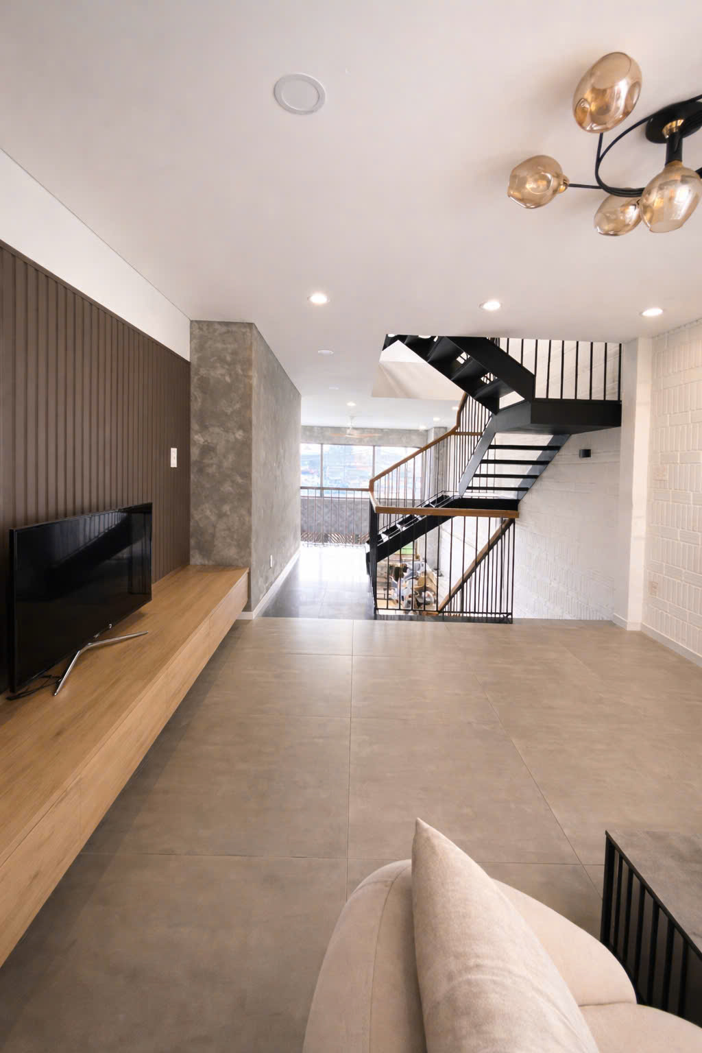 Cho thuê Nhà mặt tiền Phường Phú Hữu, Quận 9, Diện tích 120m², Giá 23 Triệu/tháng 2