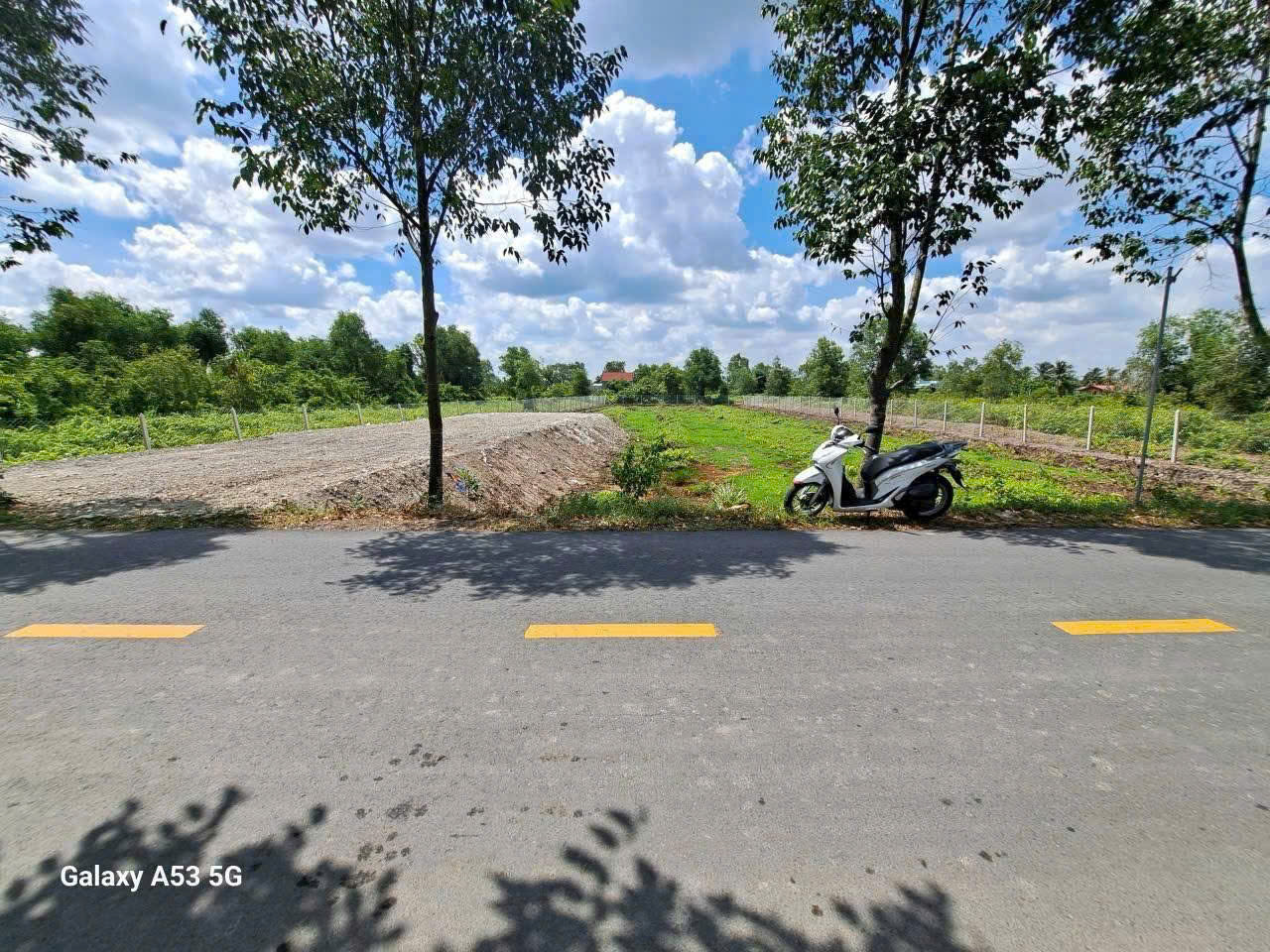 Bán đất mặt tiền đường ấp 10, xã Lương Hòa dt 2900m2 (300m2 thổ ) giá 13 tỷ 3