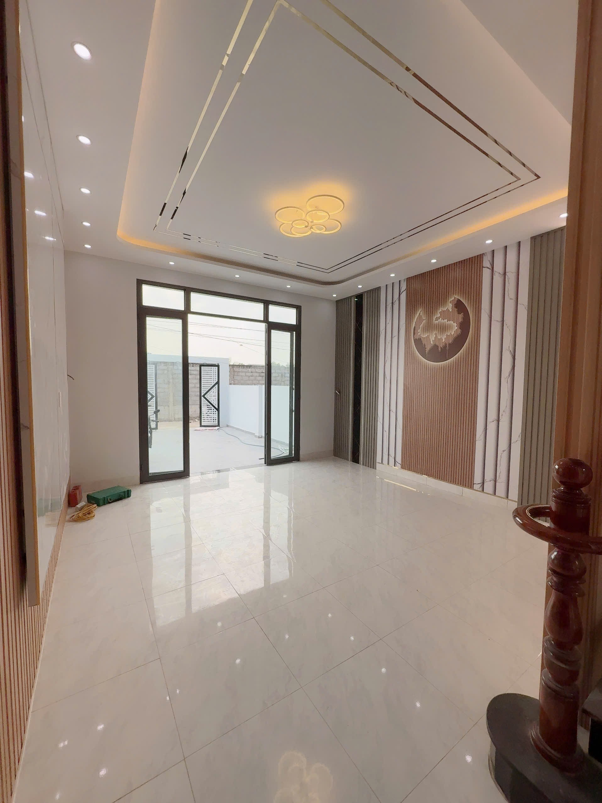 Bán nhà mới xây Phước Lợi, Bến lức dt 150m2 đã hoàn công  ,1 lầu , 2pn,2wc giá 2,2 tỷ 6