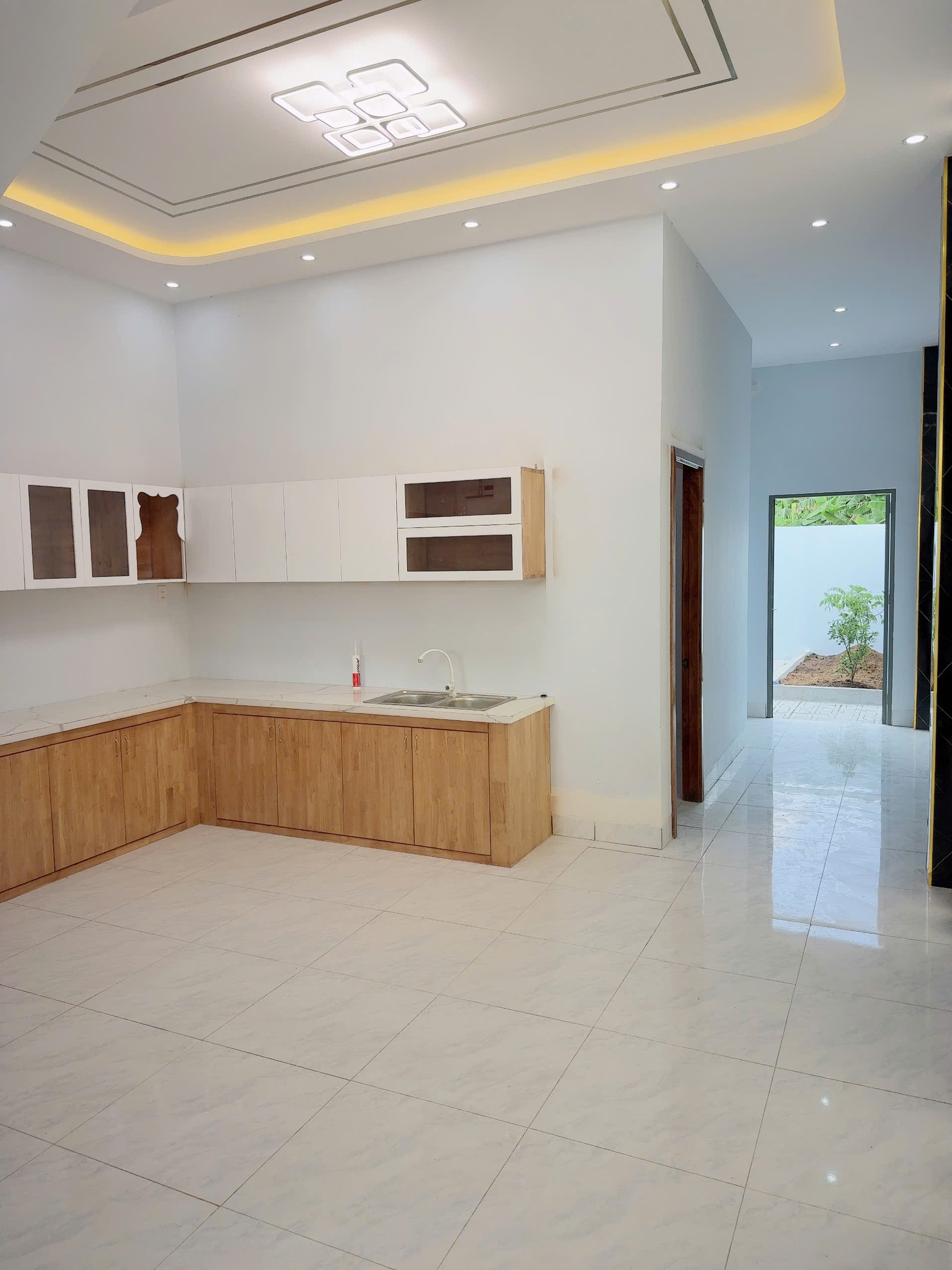 Bán nhà mới xây Phước Lợi, Bến lức dt 150m2 đã hoàn công  ,1 lầu , 2pn,2wc giá 2,2 tỷ 12