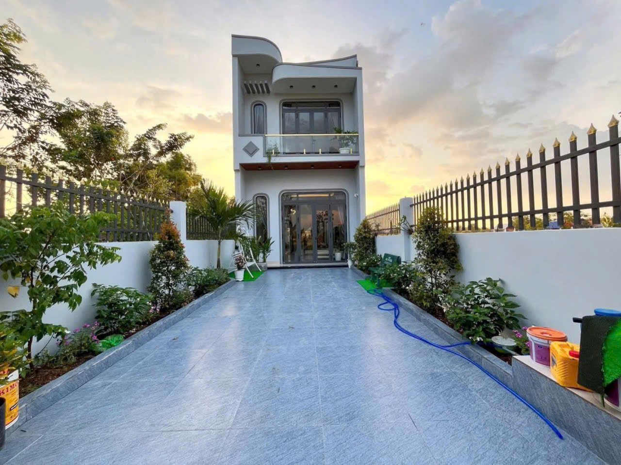 Bán nhà mặt tiền Rừng Dầu, Mỹ Hạnh Bắc dt 175m2 đã hoàn công , 1 lầu ,3pn 3wc giá 3,8 tỷ