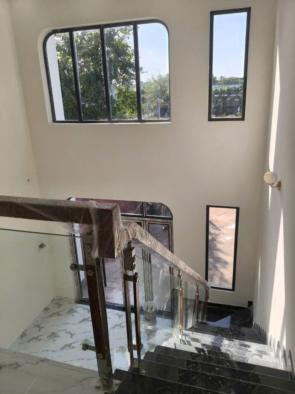 Bán nhà mới xây mt Lê Thị Ngà, Phước Vĩnh An dt 210m2 , 1 lửng , 3pn 2wc giá 4,5 tỷ 3