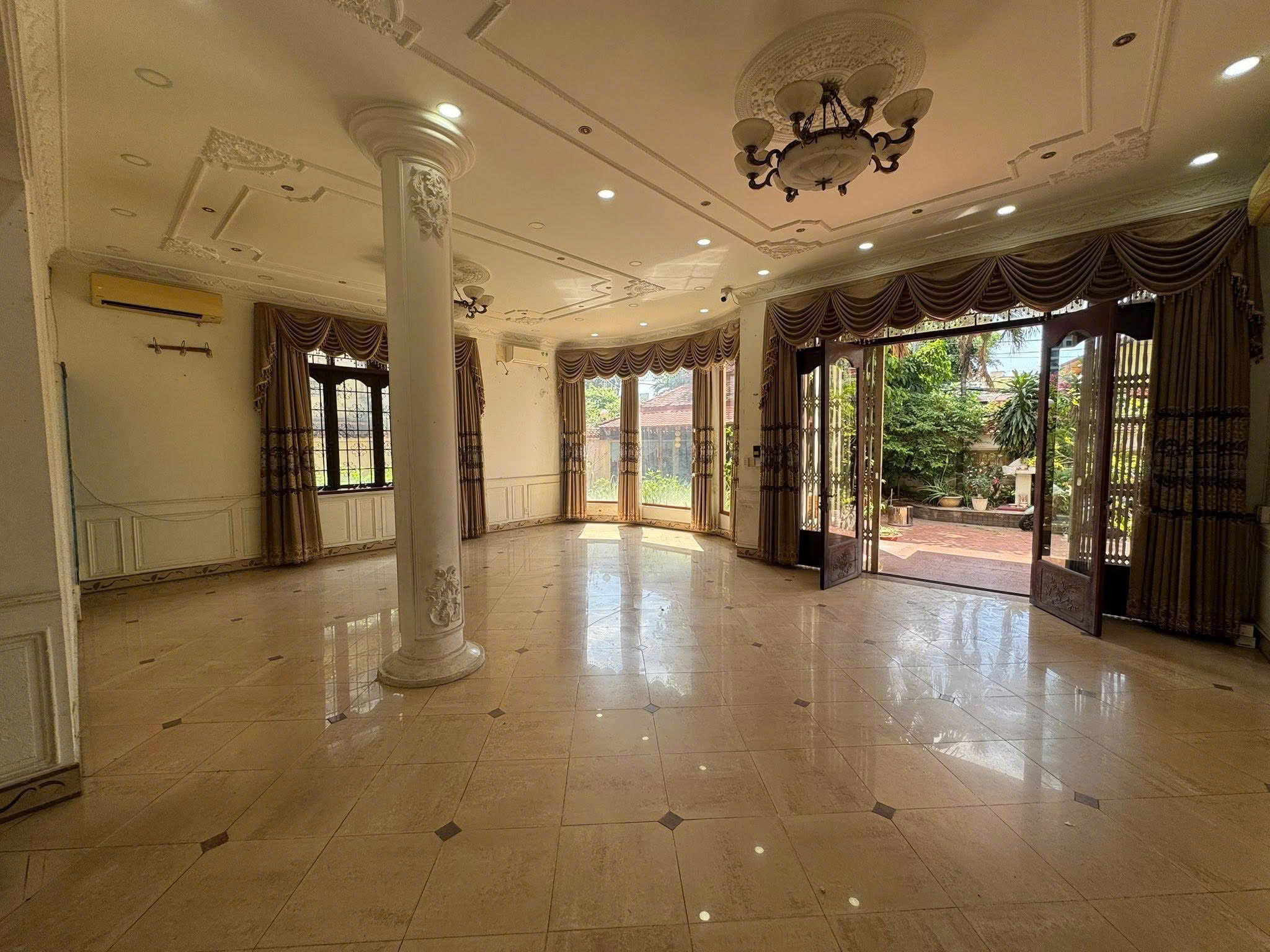 Cho thuê Biệt thự Phường Thảo Điền, Quận 2, Diện tích 516m², Giá Thương lượng 5