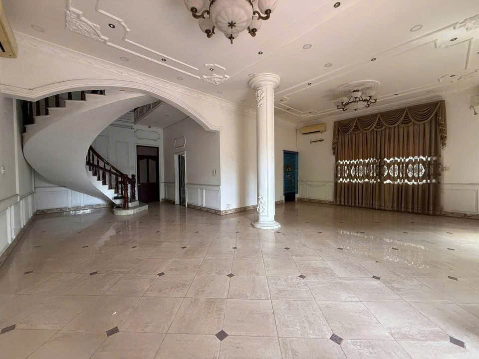 Cho thuê Biệt thự Phường Thảo Điền, Quận 2, Diện tích 516m², Giá Thương lượng 9