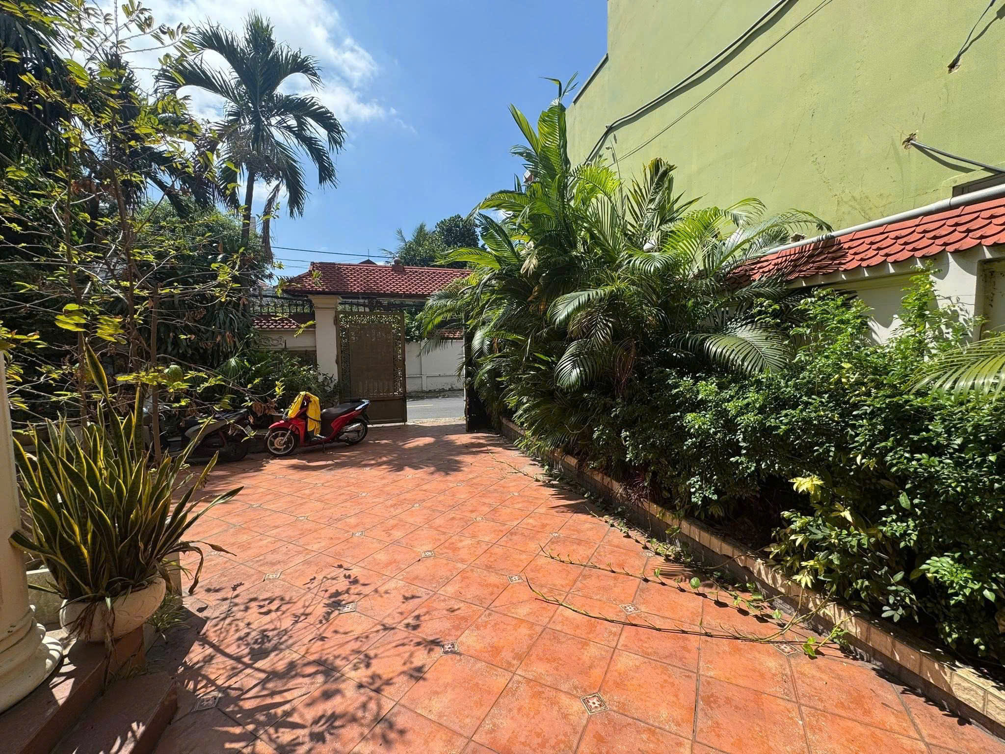 Cho thuê Biệt thự Phường Thảo Điền, Quận 2, Diện tích 516m², Giá Thương lượng 3