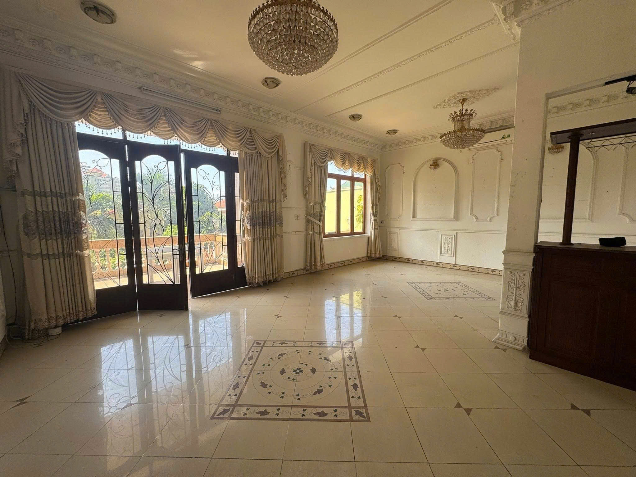 Cho thuê Biệt thự Phường Thảo Điền, Quận 2, Diện tích 516m², Giá Thương lượng 2