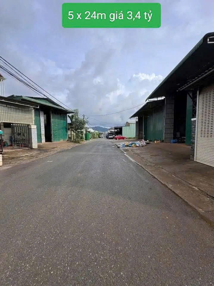 Bán 120 m2 đất mặt tiền đường Lê Thị Hồng Gấm- Liên Nghĩa -Đức Trọng-Lâm Đồng - 3.4 tỷ 2