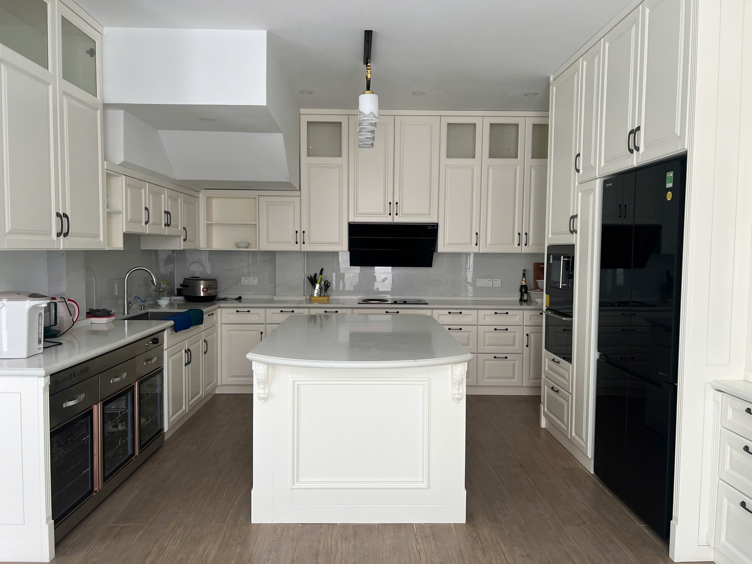 Cho thuê Nhà mặt tiền Quận 2, Hồ Chí Minh, Diện tích 200m², Giá 100 Triệu/tháng