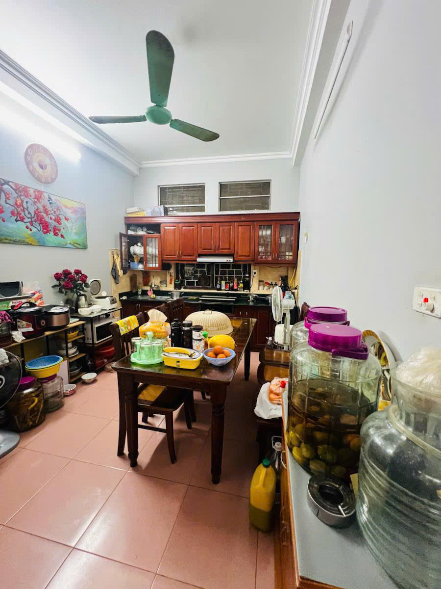 CẦN THANH KHOẢN GẤP, TOÀ NHÀ 4 TẦNG MẶT PHỐ VƯƠNG THỪA VŨ 5