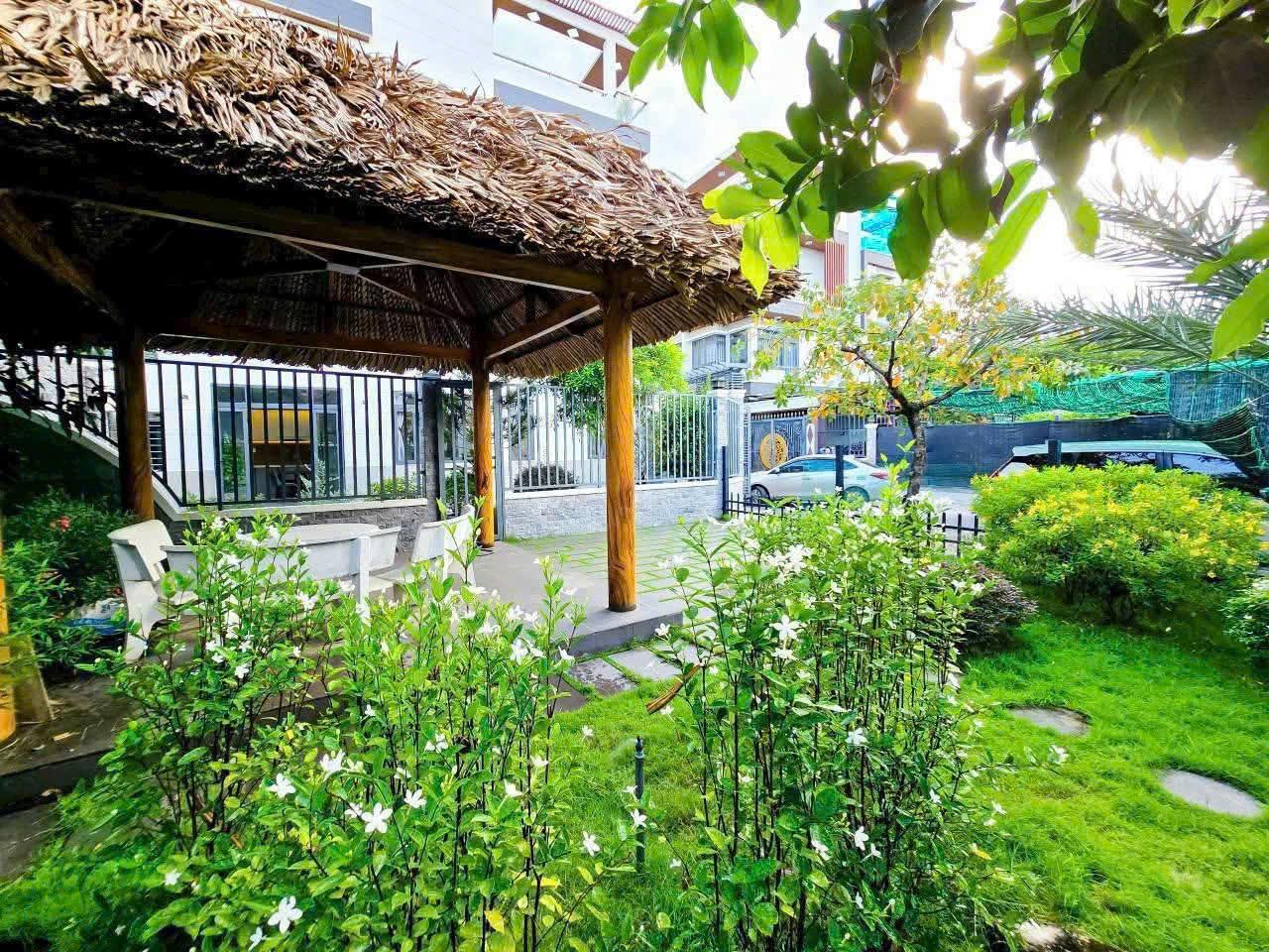 Nhà sân vườn rộng, 22x13m, hẻm xe hơi Huỳnh Tấn Phát, 9 tỷ 2