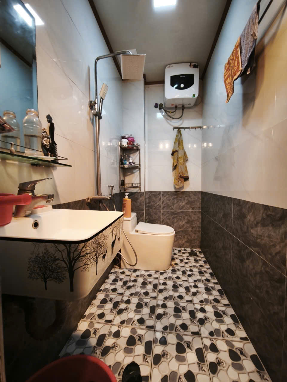 PHÁO ĐÀI LÁNG – 70M² – 5 TẦNG – MT 6M – 18.5 TỶLÔ GÓC – Ô TÔ 10M – Ô CHỜ THANG MÁY – NHÀ DÂN XÂY 3