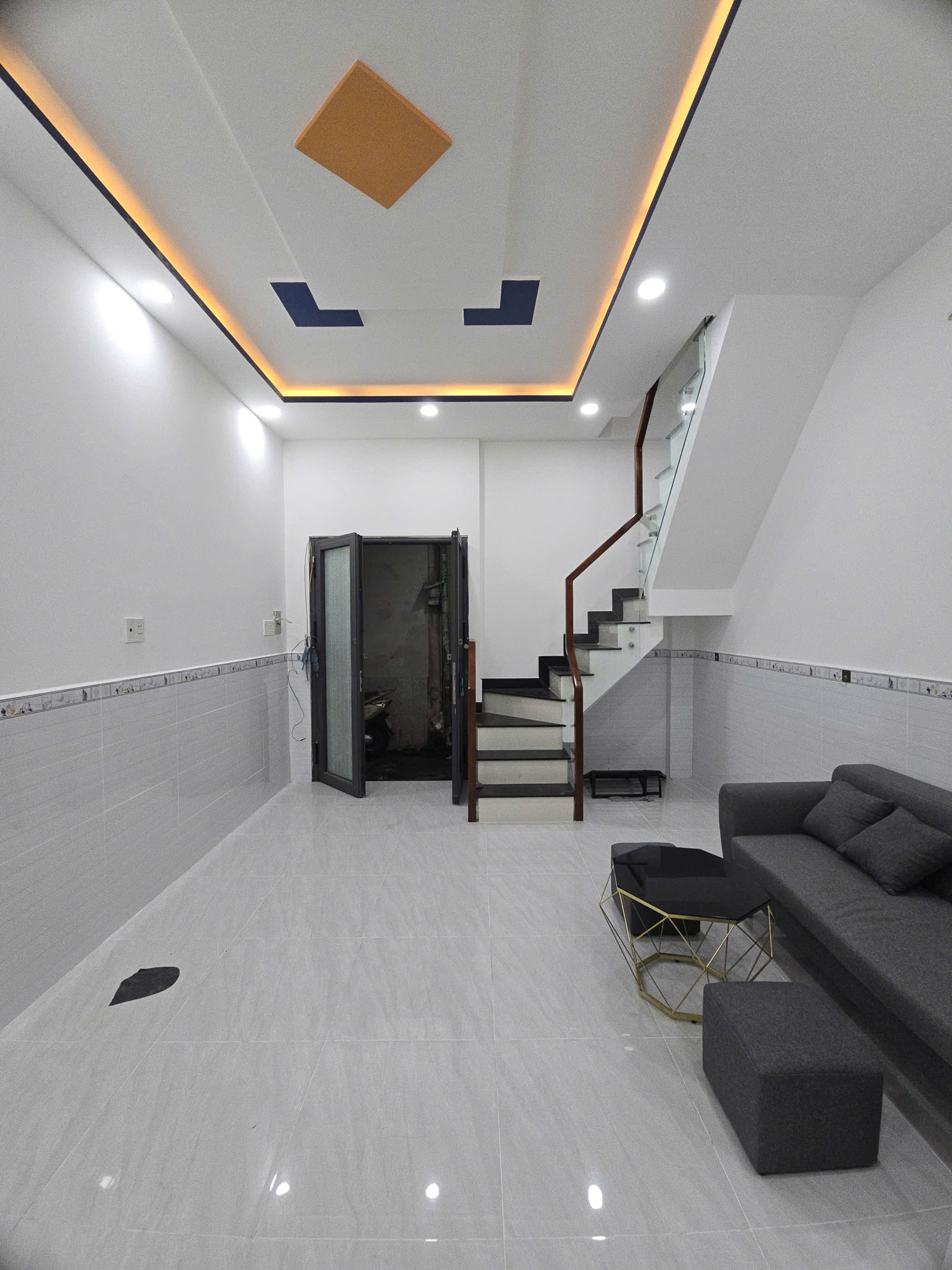 MẶT TIỀN TRƯỜNG TIỂU HỌC BÌNH LONG GIÁP TÂN PHÚ 24M2 2 TẦNG SHR CHỈ 3.25 TỶ 2