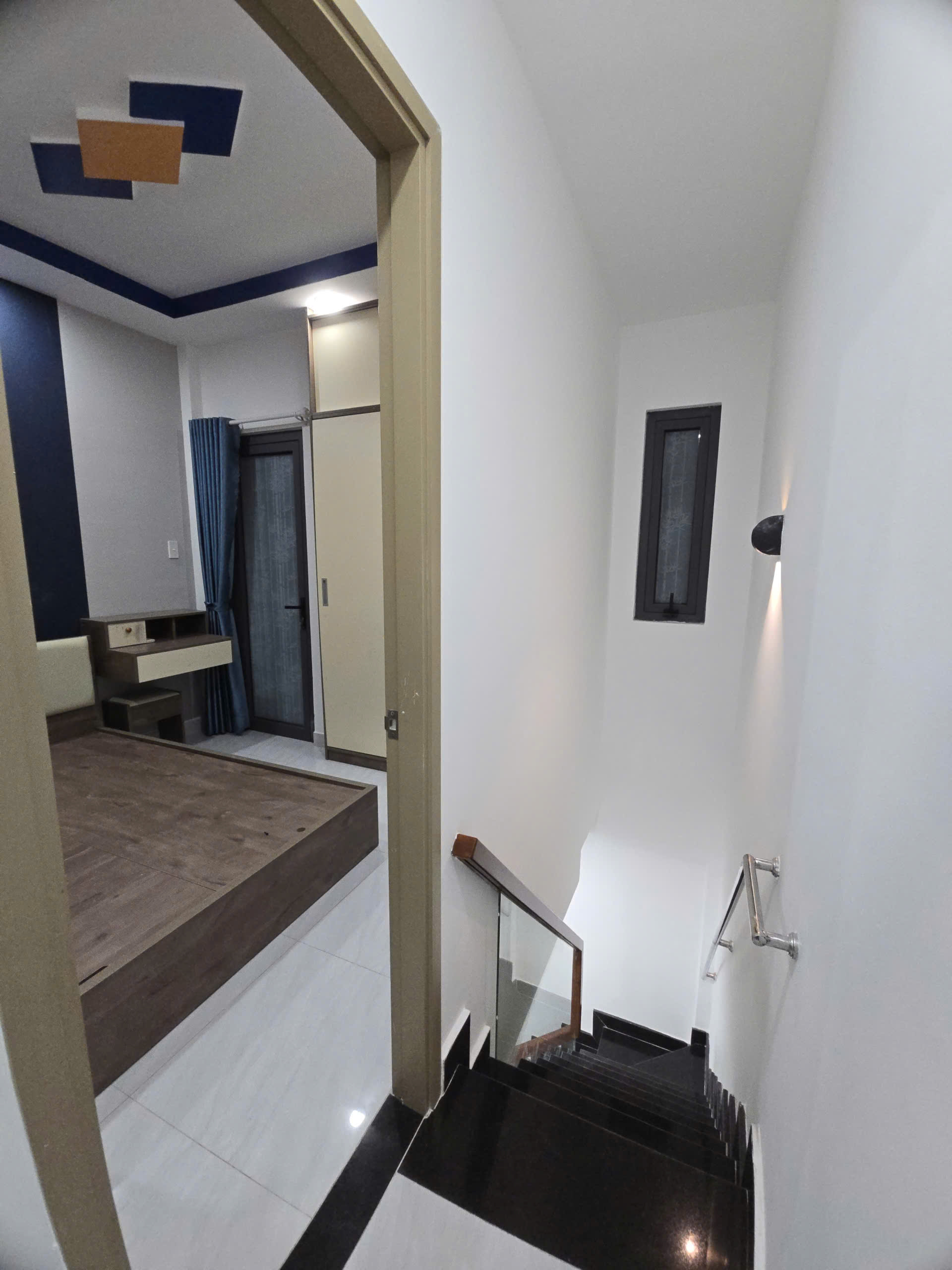 MẶT TIỀN TRƯỜNG TIỂU HỌC BÌNH LONG GIÁP TÂN PHÚ 24M2 2 TẦNG SHR CHỈ 3.25 TỶ 7