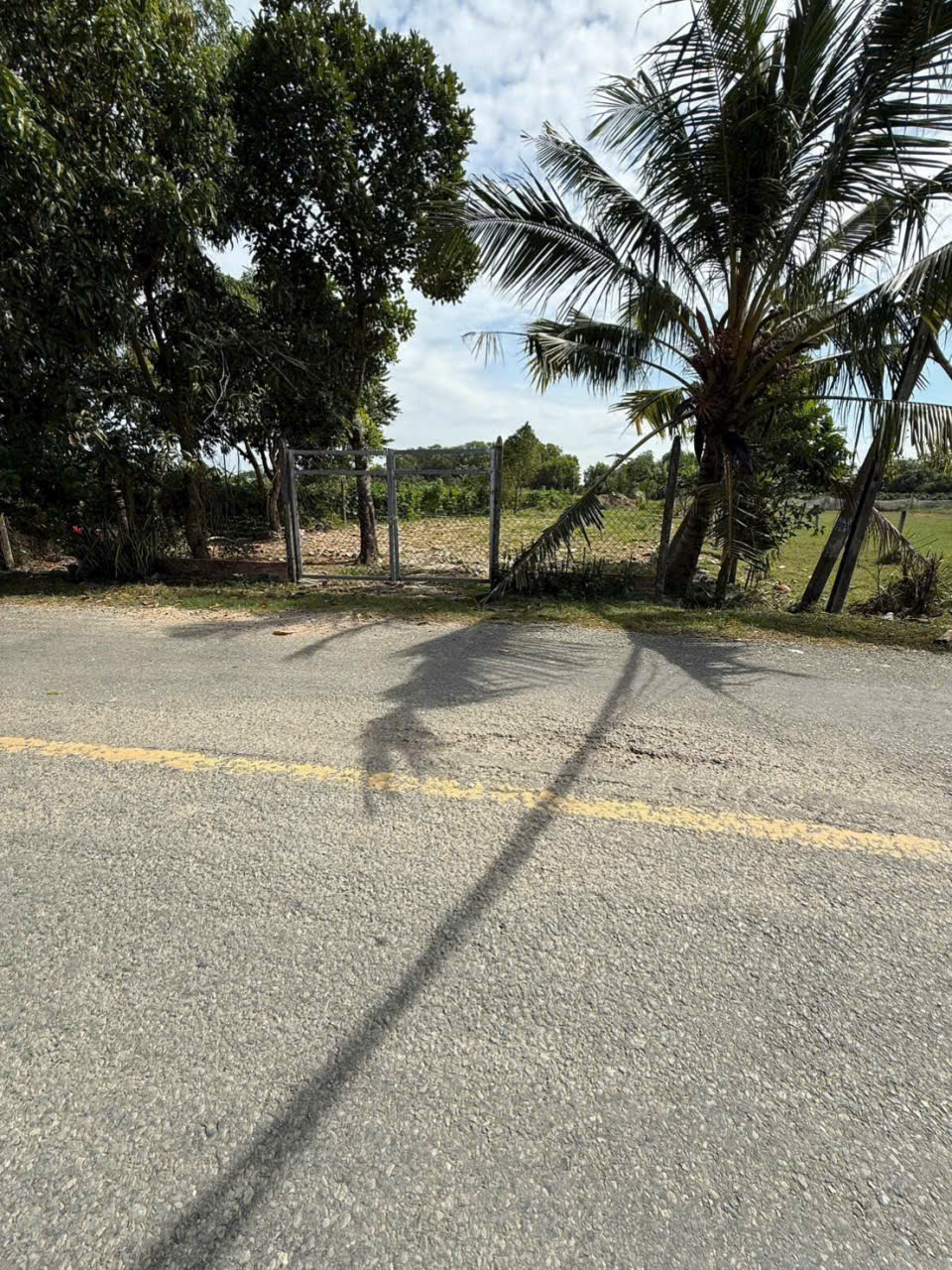 Bán đất mặt tiền đường An Thuận, xã Hiệp Hòa dt 420m2 full thổ giá 1,75 tỷ 2