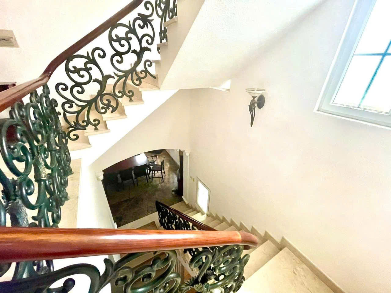 Cho thuê Biệt thự Quận 2, Hồ Chí Minh, Diện tích 332m², Giá Thương lượng 4